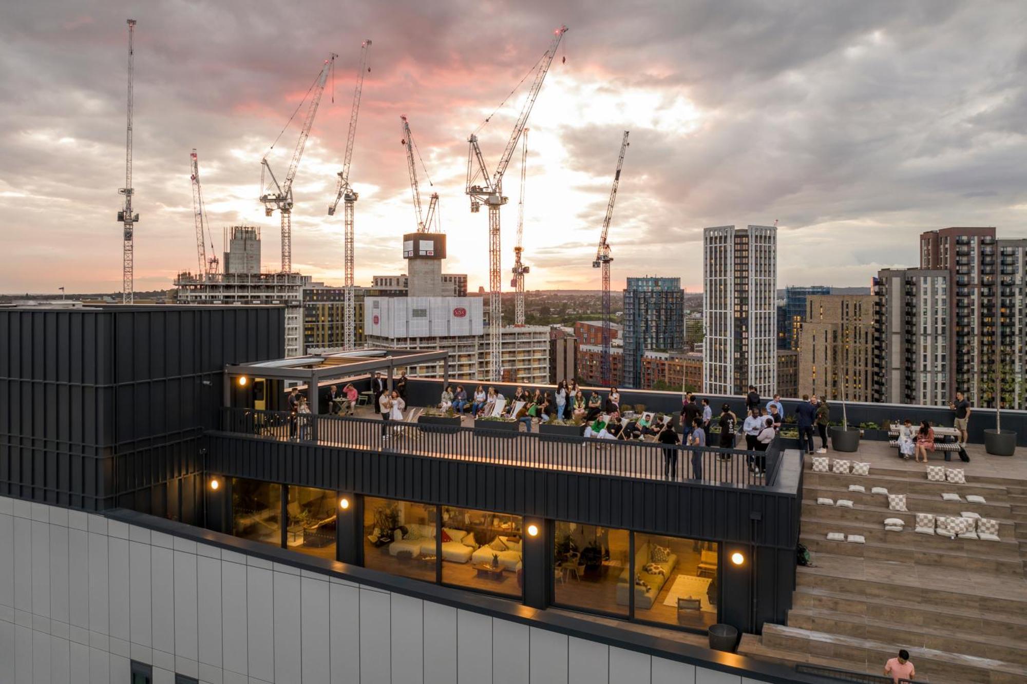 Ark Wembley Aparthotel London Eksteriør bilde